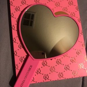 “Mirror of Love” - Kenia Ontiveros